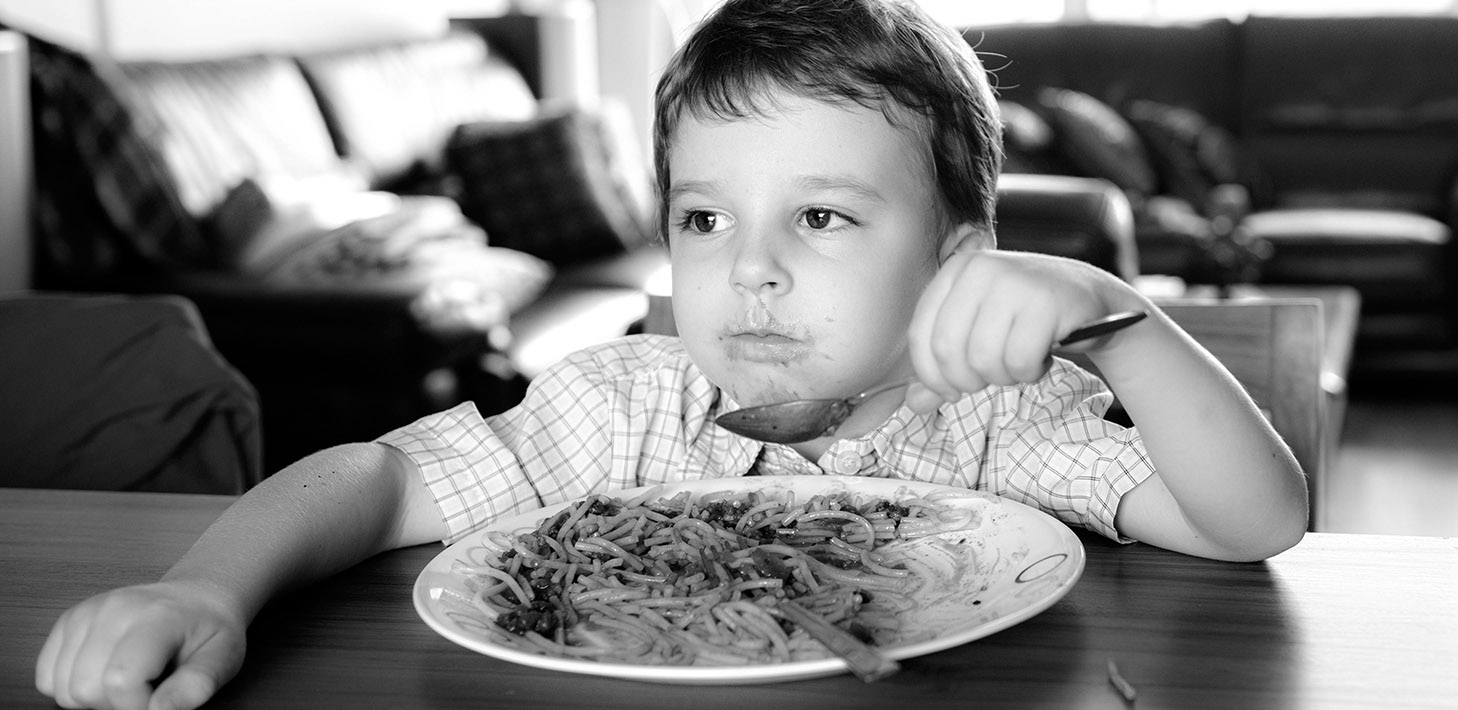 جروبحث‌های کودکان وقت غذا خوردن